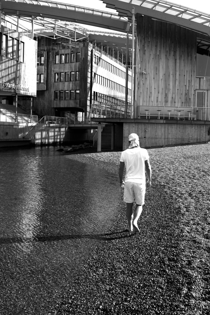 Sometimes I look on my back at the beach in Akkers Brygge in Oslo. Pictured by the very best photographer, Kristian Jøraandstad